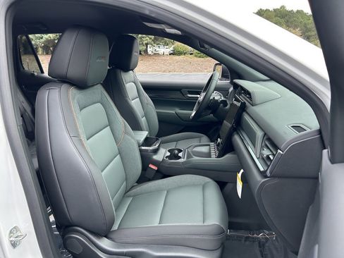 New 2026 GMC Terrain AT4 w/ Technology Package II image 43