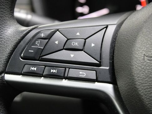 Used 2025 Nissan Altima 2.5 SV image 23