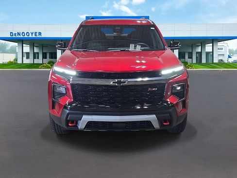 New 2026 Chevrolet Traverse Z71 w/ Enhanced Driving Package AWD/4WD image 3