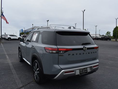 Used 2024 Nissan Pathfinder Platinum w/ Black Appearance Package FWD image 9