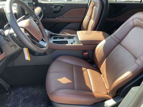 New 2026 Lincoln Aviator Reserve image 13