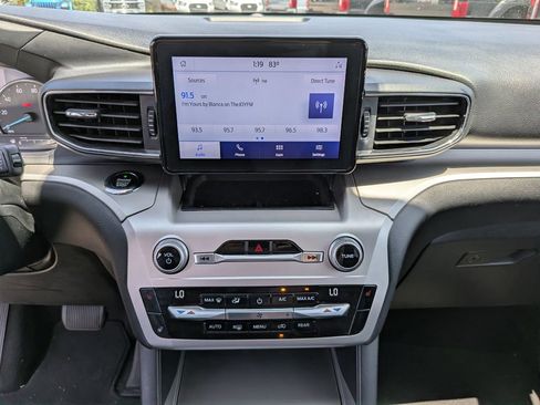 Used 2021 Ford Explorer XLT w/ Equipment Group 202A image 23