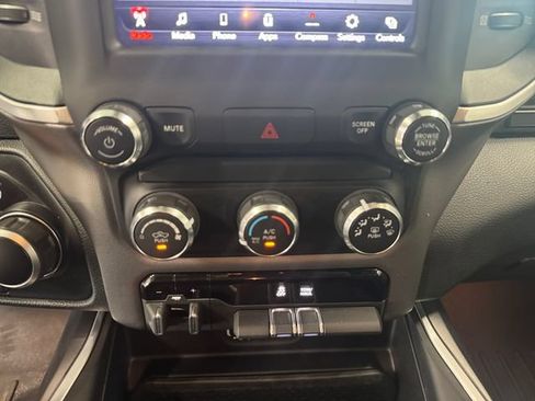 Used 2021 RAM 1500 Big Horn AWD/4WD image 3