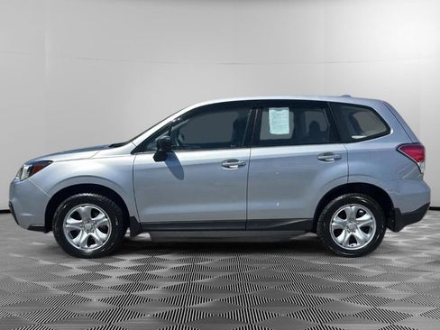 Used 2018 Subaru Forester 2.5i AWD/4WD image 5