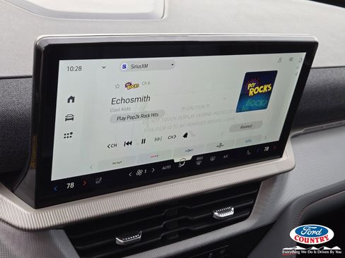 New 2026 Ford Explorer Active w/ Active Comfort Package image 12