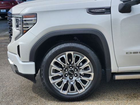 Used 2023 GMC Sierra 1500 Denali Ultimate AWD/4WD image 27