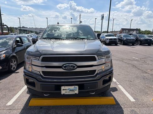Used 2019 Ford F150 Platinum w/ Equipment Group 701A Luxury AWD/4WD image 3