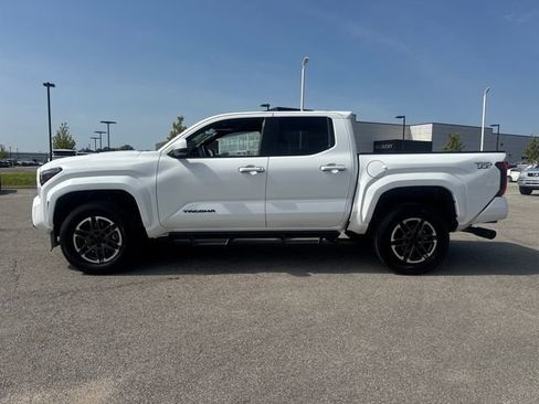 Used 2026 Toyota Tacoma TRD Sport RWD image 3