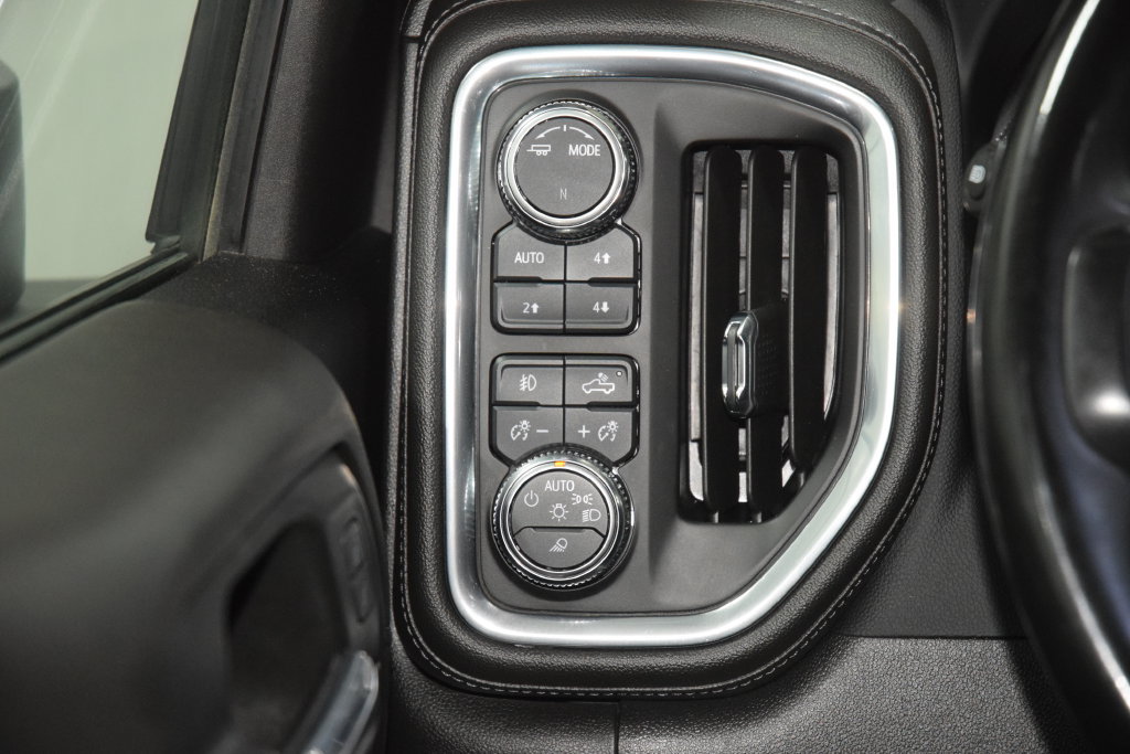 Used 2023 GMC Sierra 3500 Denali AWD/4WD image 32