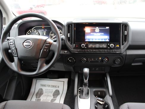 Certified 2025 Nissan Frontier S image 14