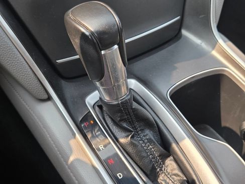 Used 2018 Honda Accord Touring image 38