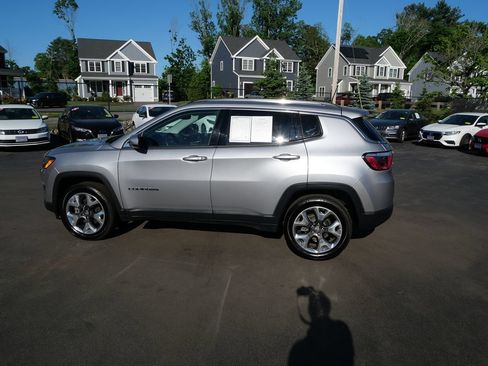 Used 2019 Jeep Compass Limited w/ Safety & Security Group AWD/4WD image 8
