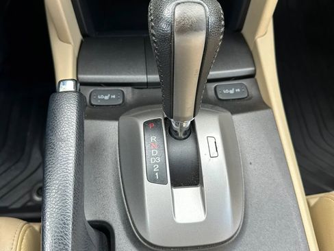 Used 2010 Honda Crosstour EX-L image 29