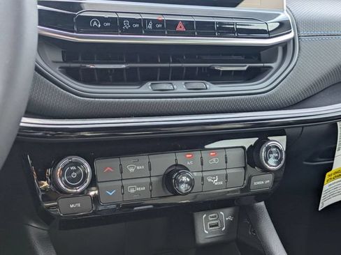 New 2026 Jeep Compass Latitude AWD/4WD image 22
