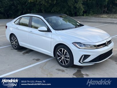 Certified 2025 Volkswagen Jetta SE w/ Sunroof Package