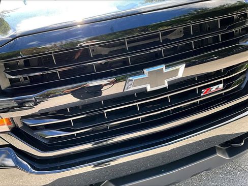 Used 2016 Chevrolet Silverado 1500 LT w/ Midnight Edition AWD/4WD image 30