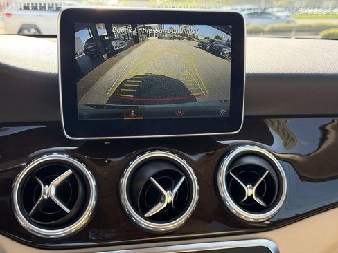 Used 2016 Mercedes-Benz GLA 250 image 25