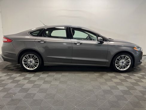 Used 2014 Ford Fusion SE w/ Equipment Group 202A image 4