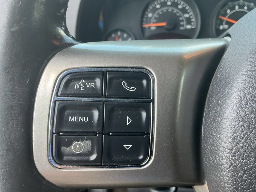 Used 2015 Jeep Patriot Latitude w/ Sun/Sound Group AWD/4WD image 17