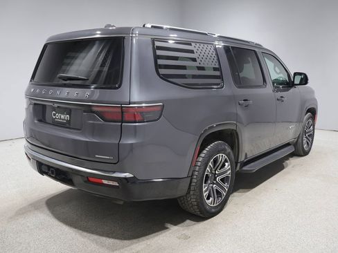 Used 2022 Jeep Wagoneer Series III AWD/4WD image 2