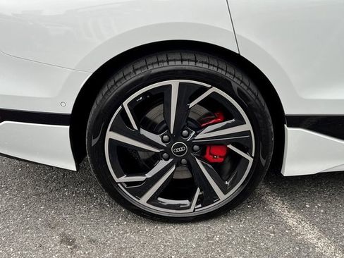 Certified 2025 Audi S6 e-tron Prestige w/ 21" Black Optic Package image 11