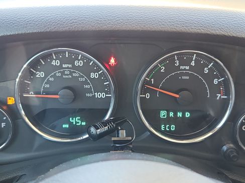 Used 2017 Jeep Wrangler Unlimited Sahara AWD/4WD image 19