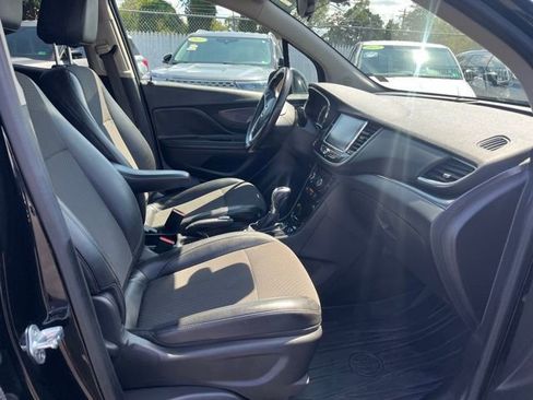 Used 2020 Buick Encore Preferred w/ Safety Package image 11