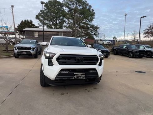 New 2026 Toyota Tacoma SR5 image 9