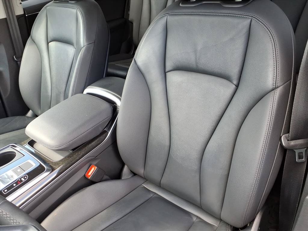Used 2023 Audi Q7 3.0T Premium Plus AWD/4WD image 19