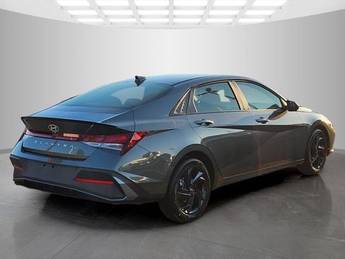 New 2026 Hyundai Elantra Sport image 5