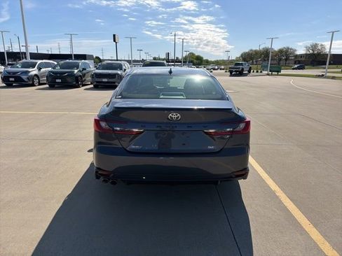Used 2026 Toyota Camry SE w/ Convenience Package FWD image 6