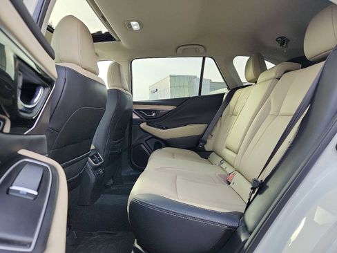 Used 2023 Subaru Outback Limited image 10