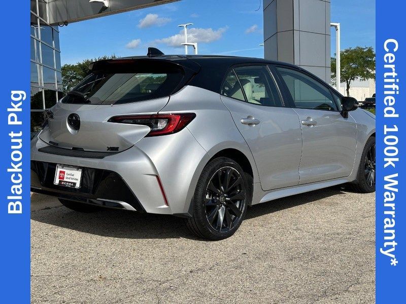 Used 2025 Toyota Corolla XSE FWD image 3