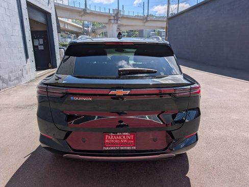 Used 2025 Chevrolet Equinox EV LT FWD image 4