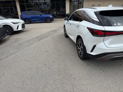 Used 2023 Lexus RX 350 Premium w/ Accessory Package FWD image 9