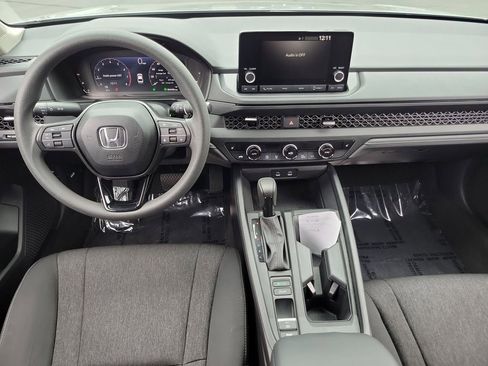 Certified 2025 Honda Accord SE image 10