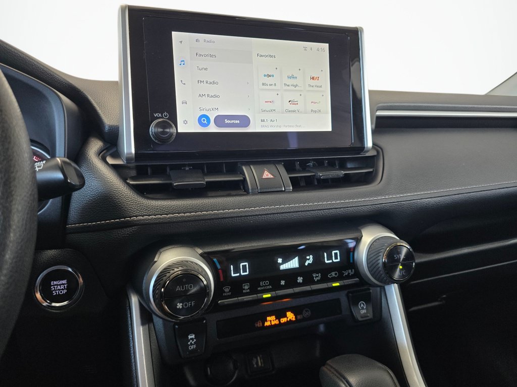 Used 2025 Toyota RAV4 XLE AWD/4WD image 25