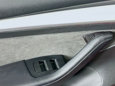 Used 2022 Tesla Model 3 image 15