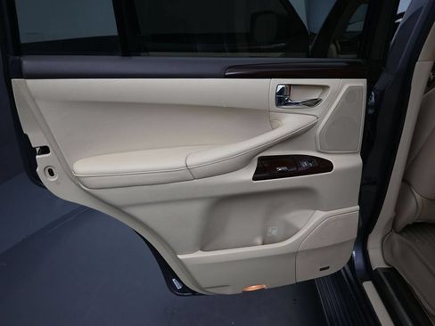 Used 2015 Lexus LX 570 4WD image 18