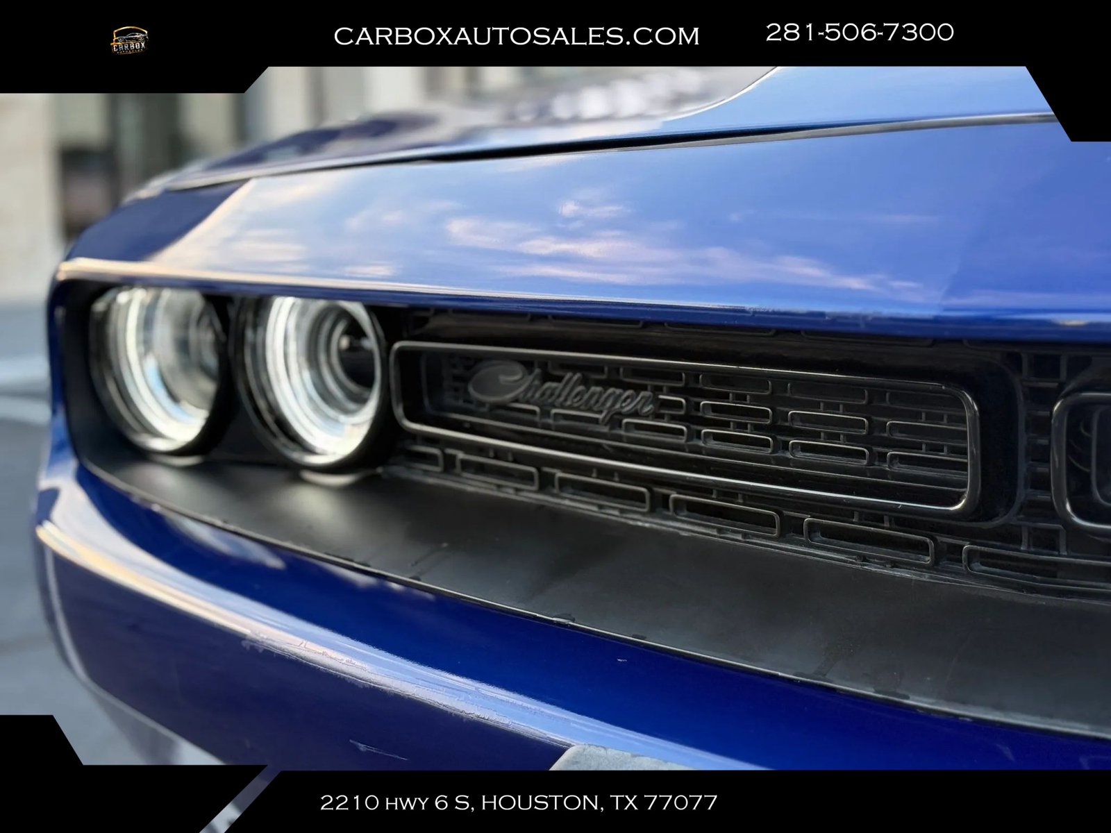 Used 2020 Dodge Challenger SXT w/ Blacktop Package RWD image 25