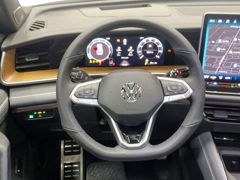 New 2026 Volkswagen Tiguan SEL R-Line image 39