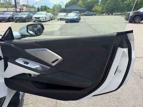 Used 2023 Chevrolet Corvette Stingray Premium Conv w/ Z51 Performance Package RWD image 29