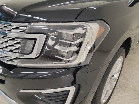 Used 2018 Ford Expedition Platinum image 9