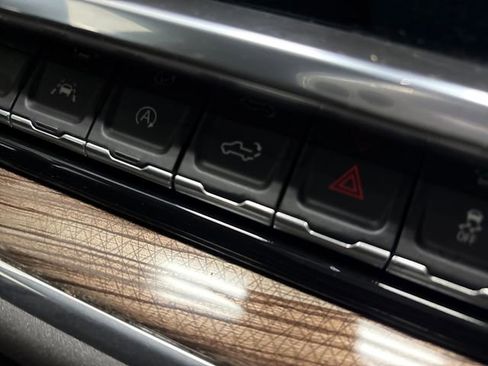 Used 2024 Chevrolet Silverado 1500 LT image 28