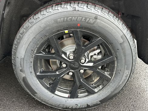 New 2026 Jeep Grand Cherokee Altitude image 35