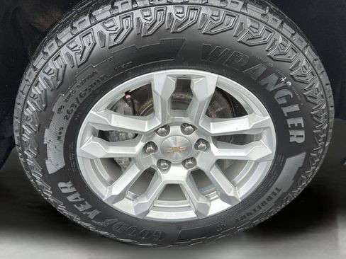 Used 2023 Chevrolet Silverado 1500 LT image 9