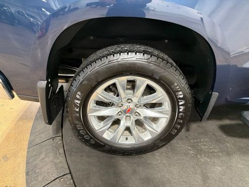 Used 2020 Chevrolet Silverado 1500 LTZ w/ LTZ Plus Package AWD/4WD image 37