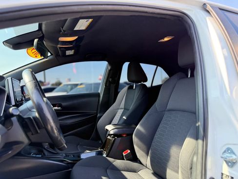 Used 2019 Toyota Corolla SE w/ Carpet Mat Package FWD image 12