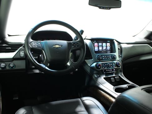Used 2017 Chevrolet Tahoe LT AWD/4WD image 2