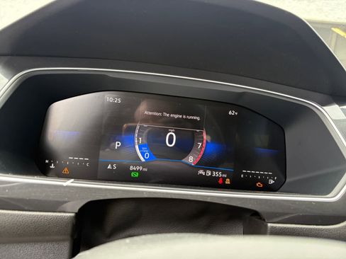 Used 2024 Volkswagen Tiguan Wolfsburg Edition FWD image 12